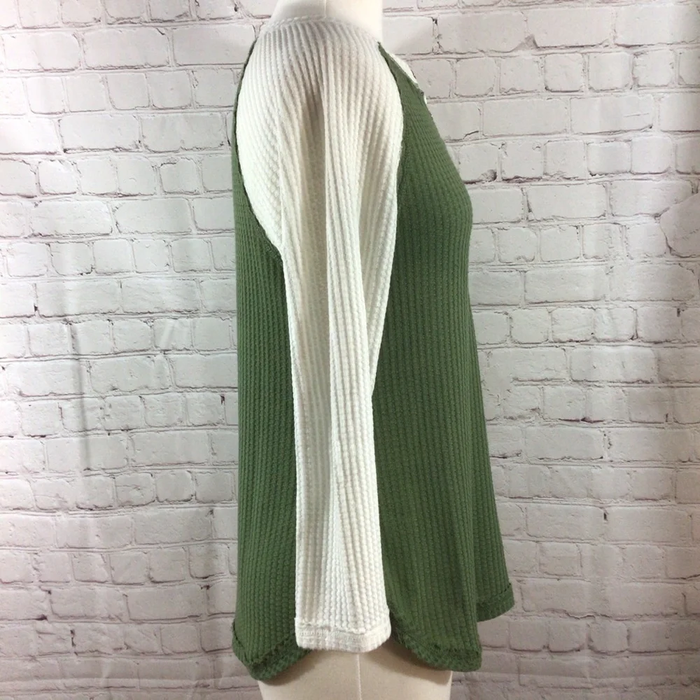 Secret Treasures Sleepwear Green & Cream Sleep Top - Picture 4 of 10